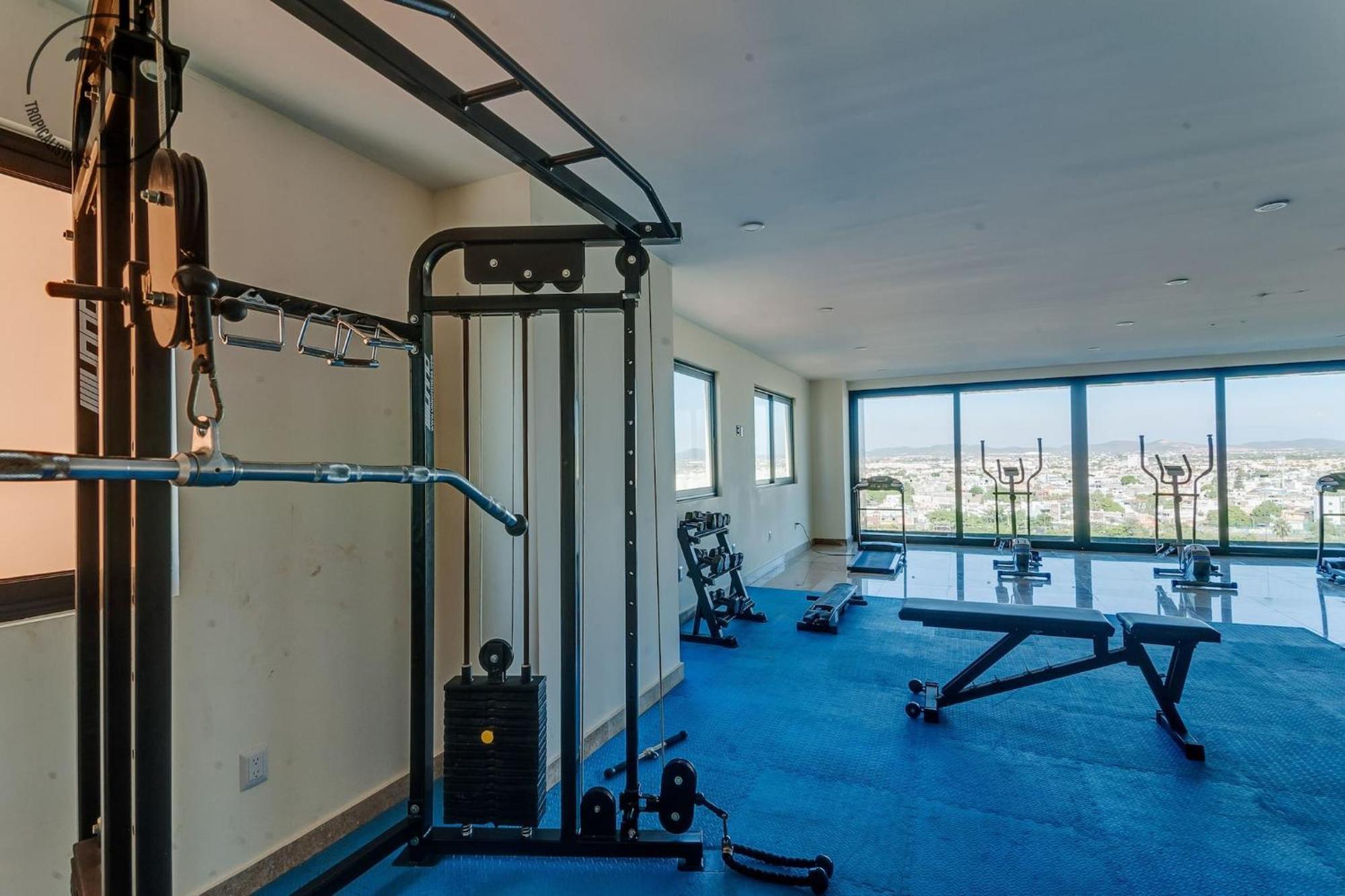 Stylish Apt. W/ Rooftop, Infinity Pool & Sea View * Mazatlan